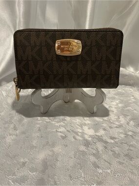 Michael Kors Jet Set Dark Brown MK Signature Zip-Around Wallet